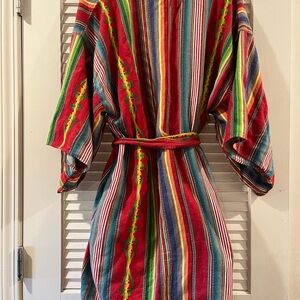 Far West Austin Motel Robe